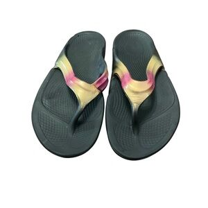 Oofos “OOlala” Luxe Women’s Recovery Flip Flop Thong Sandals Calypso size W9